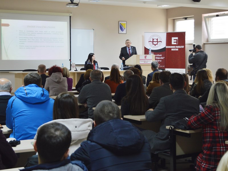 Academician Trifković holding a lecture at Džemal Bijedić University of Mostar