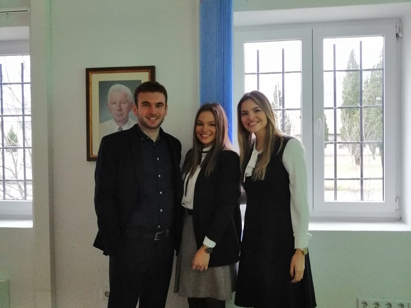 Sead, Seada i Samira